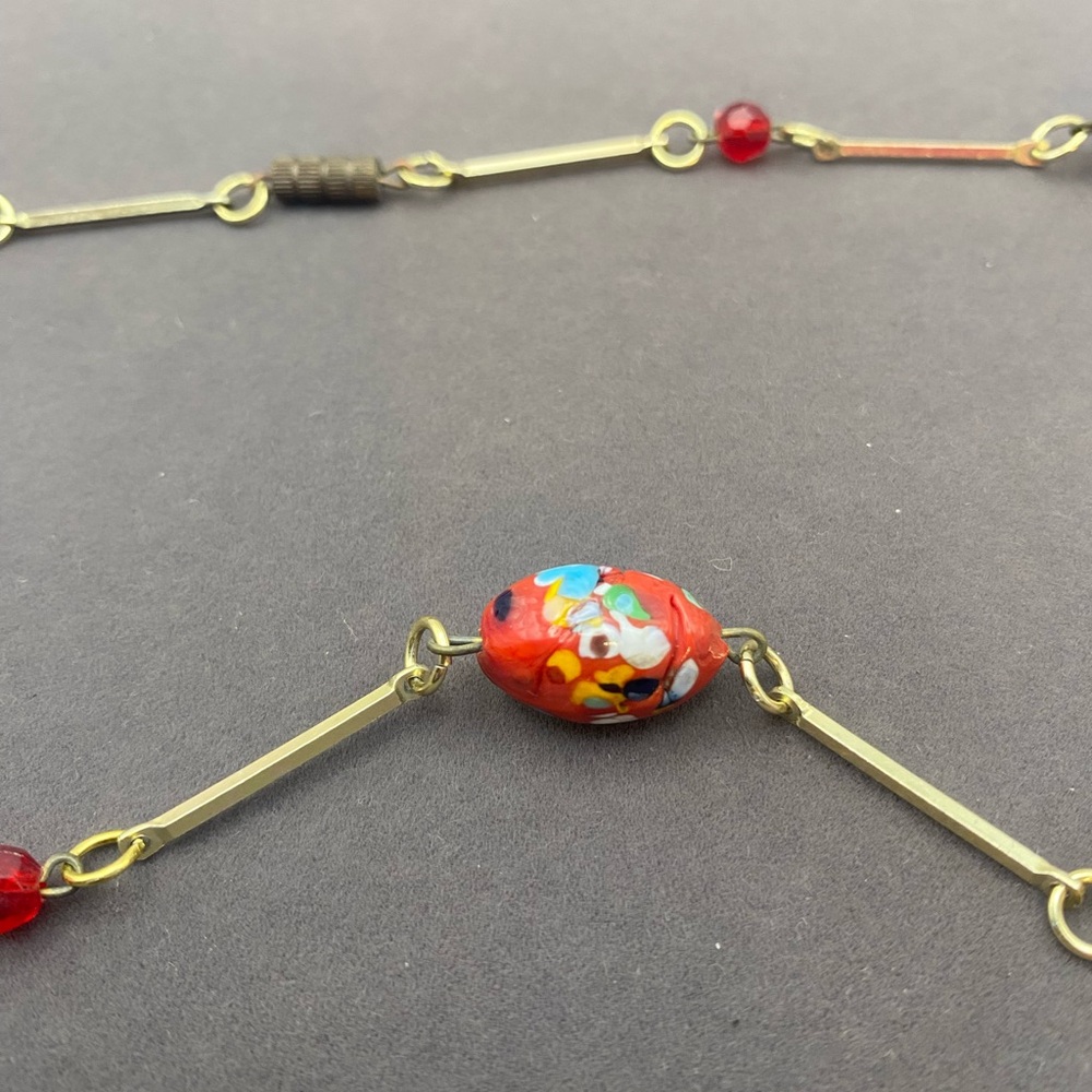 Vintage Murano Glass Millefiori Red Bead Necklace with gold tone link rods. - Picture 9 of 13